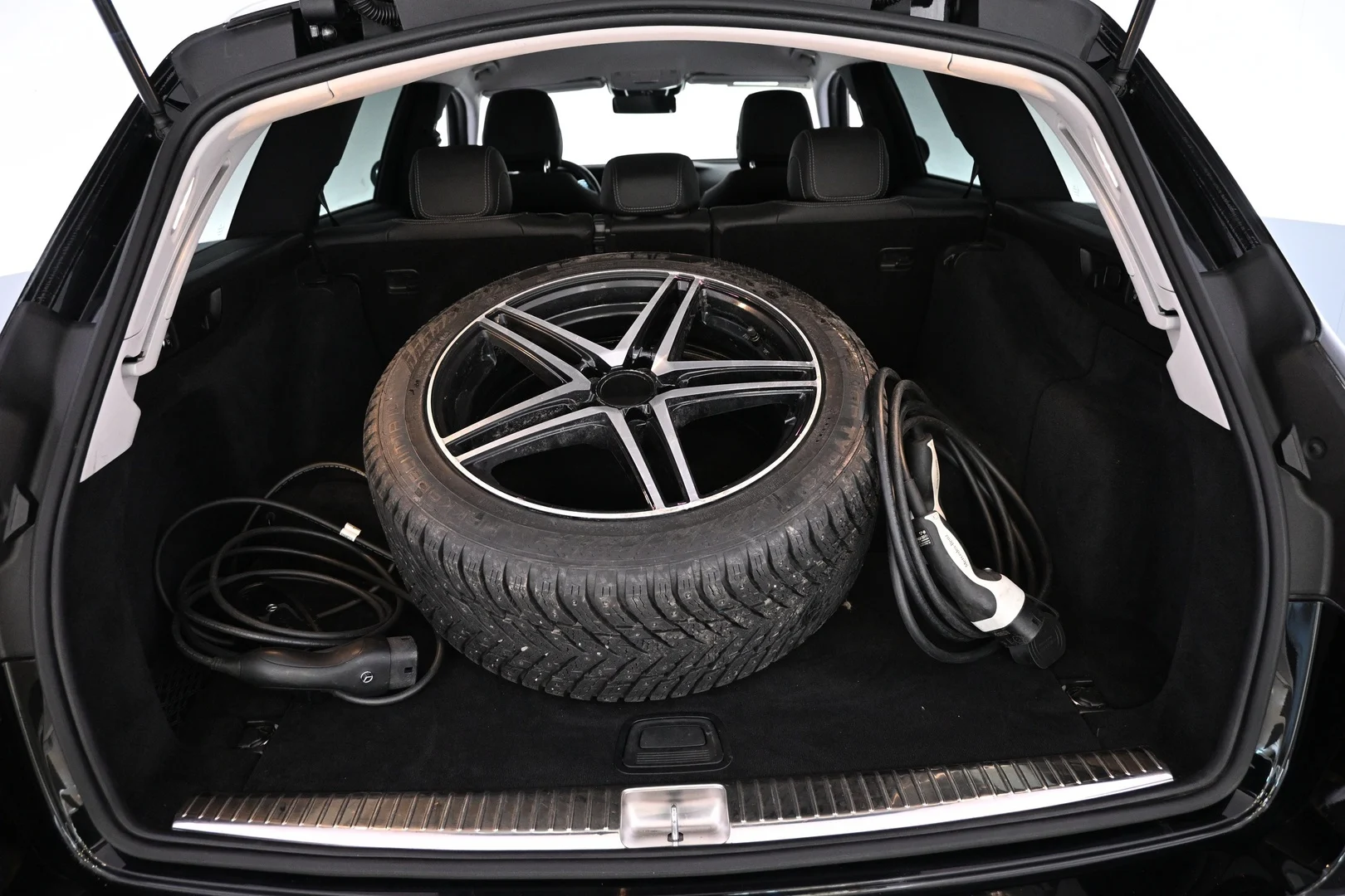 Car Image - 32MAzv1UbvlXWqtRBsVqlh