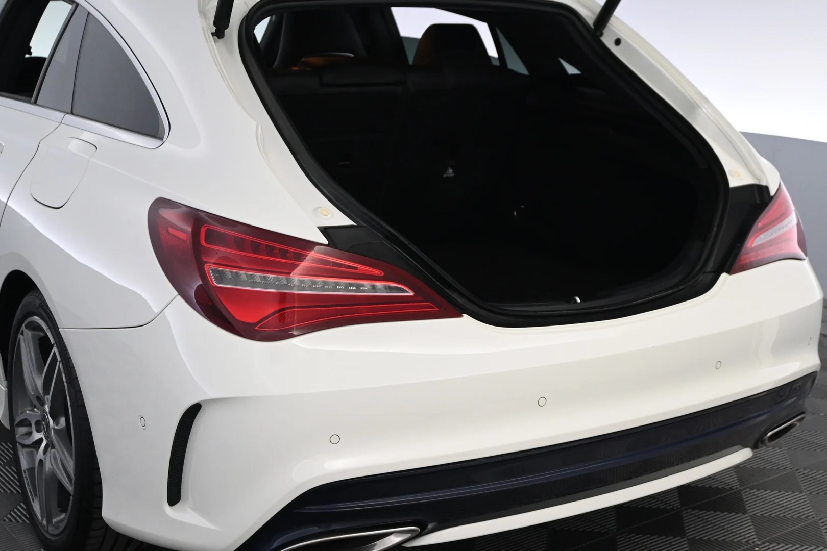Car Image - 0d0X5v9xQsOZJfiD50Pxg
