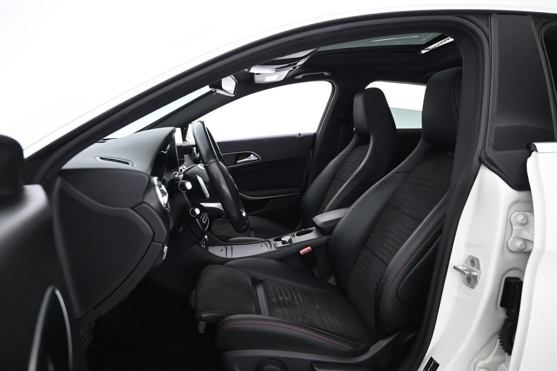 Car Image - 0d0X5v9xQsOZJfiD50Pxg