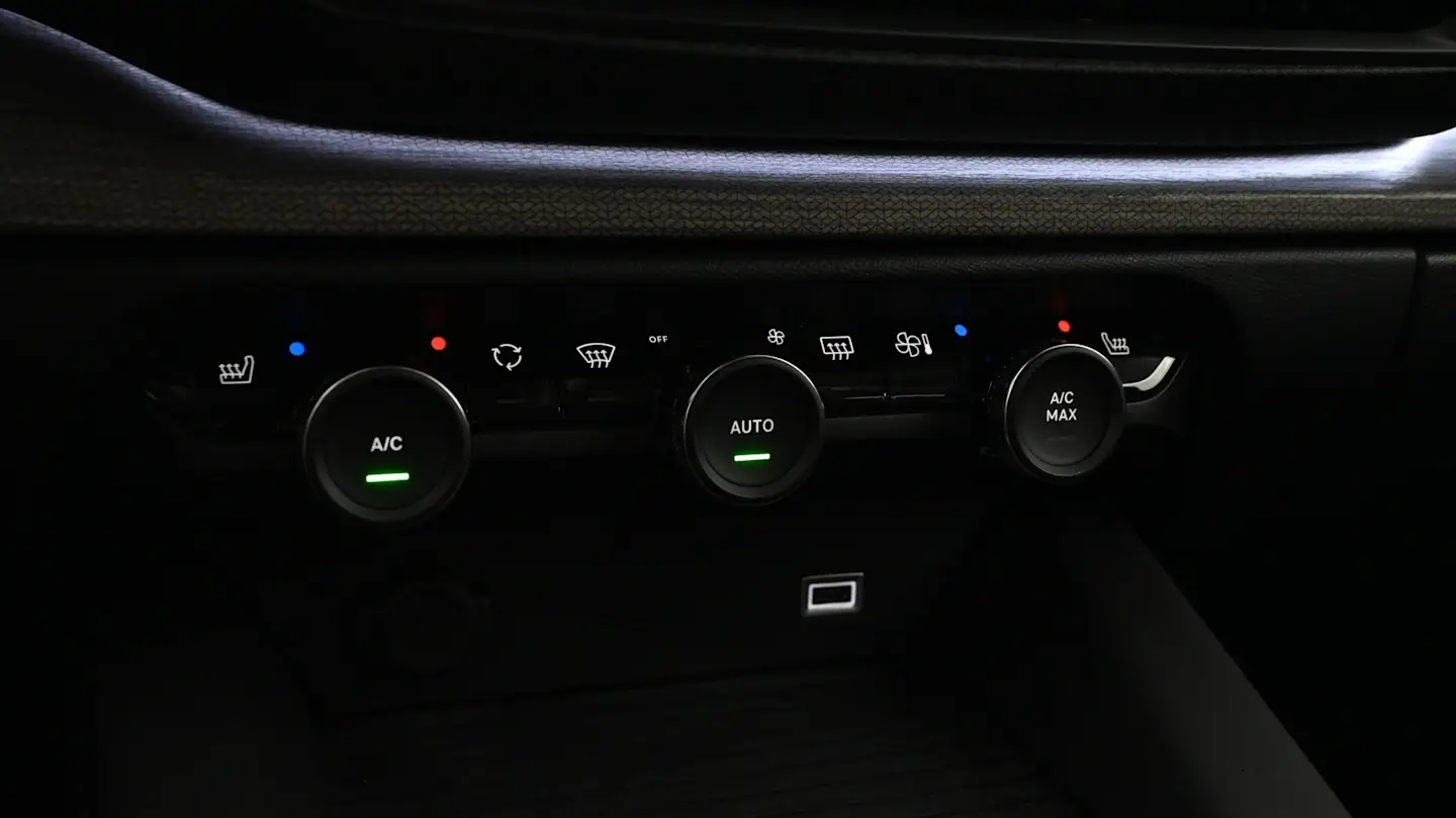 Car Image - 7auz4mGEqwP31sboCBlBDc