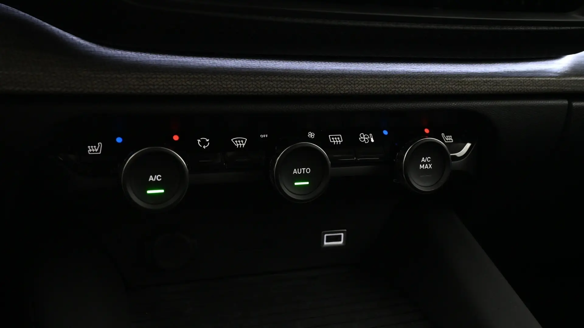 Car Image - 7auz4mGEqwP31sboCBlBDc
