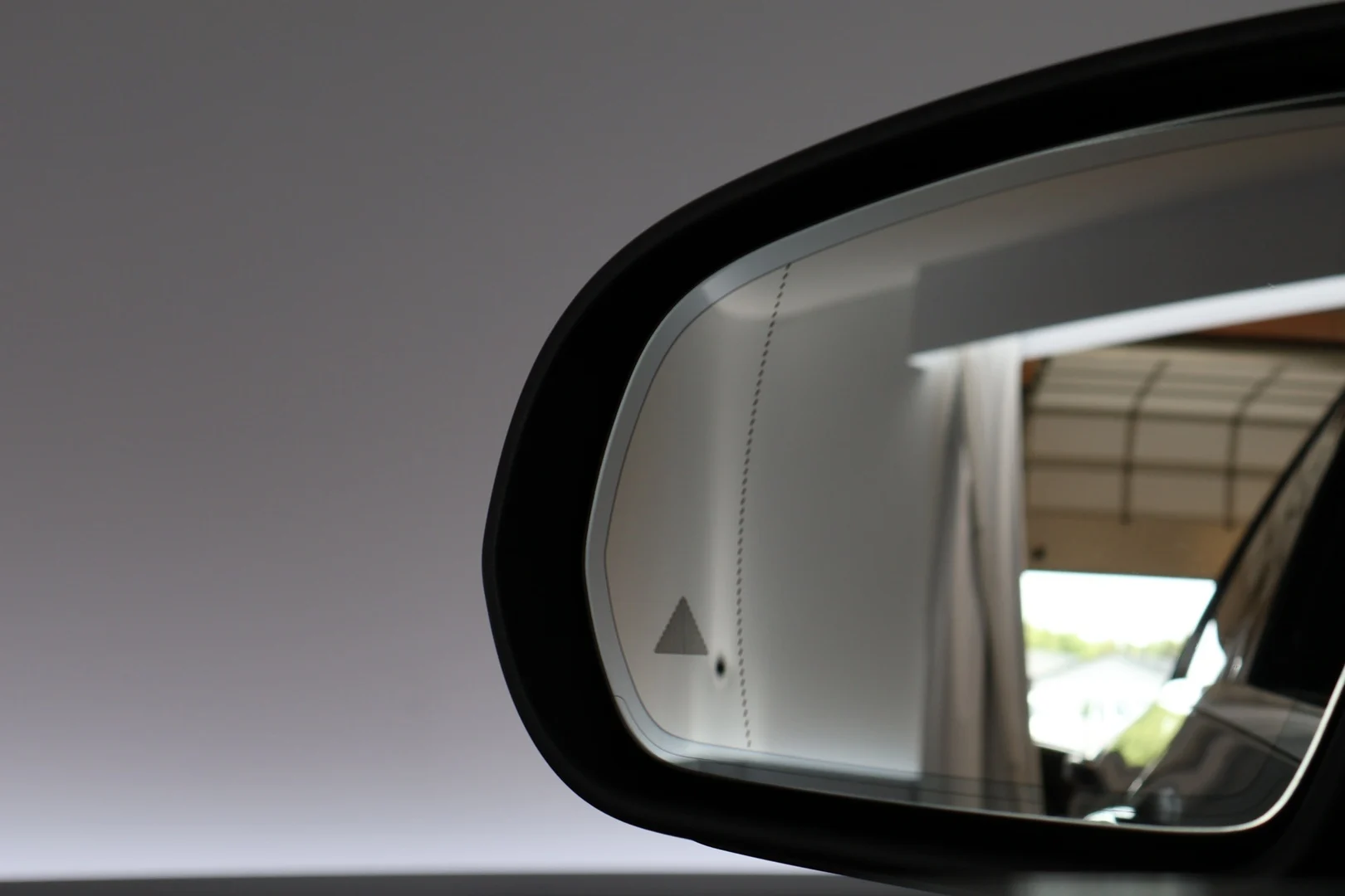 Car Image - 29nzVooUGKDbTblcuuT53w