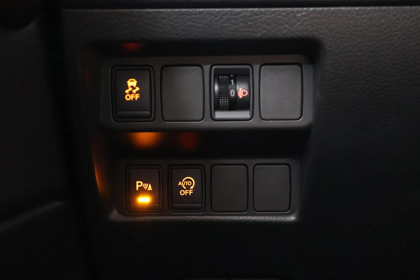 Car Image - 7l2MUxzMMZWmWiRGr6okj6
