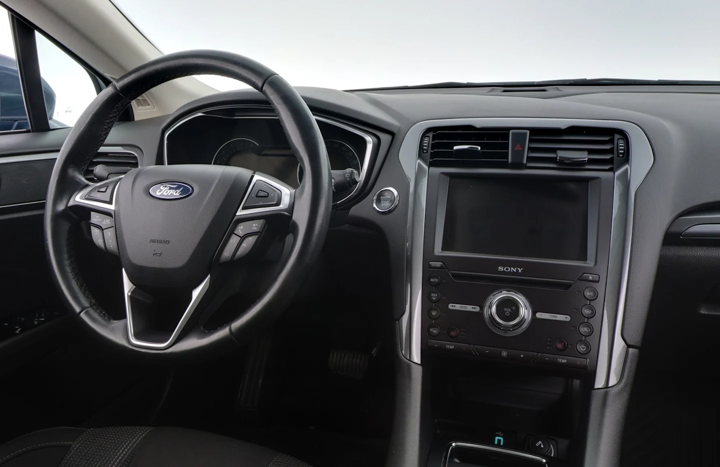 Car Image - vsaJnva9tDImxxAErayg4