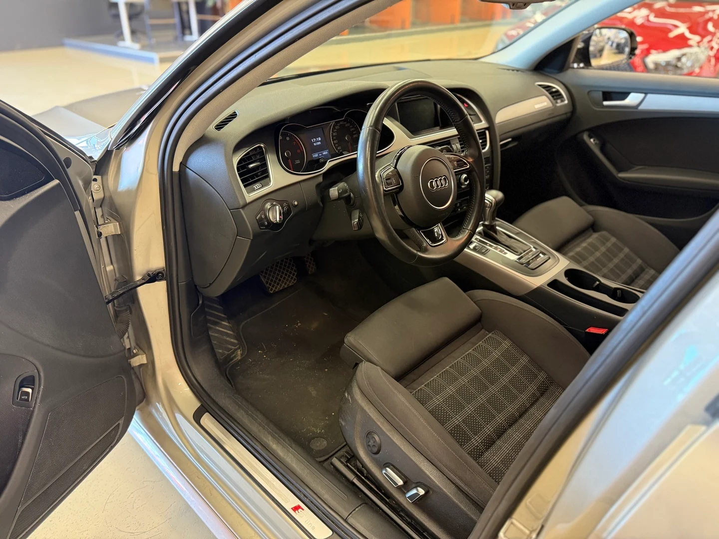 Car Image - 27KPnQIjyjJev8KYwijaOA