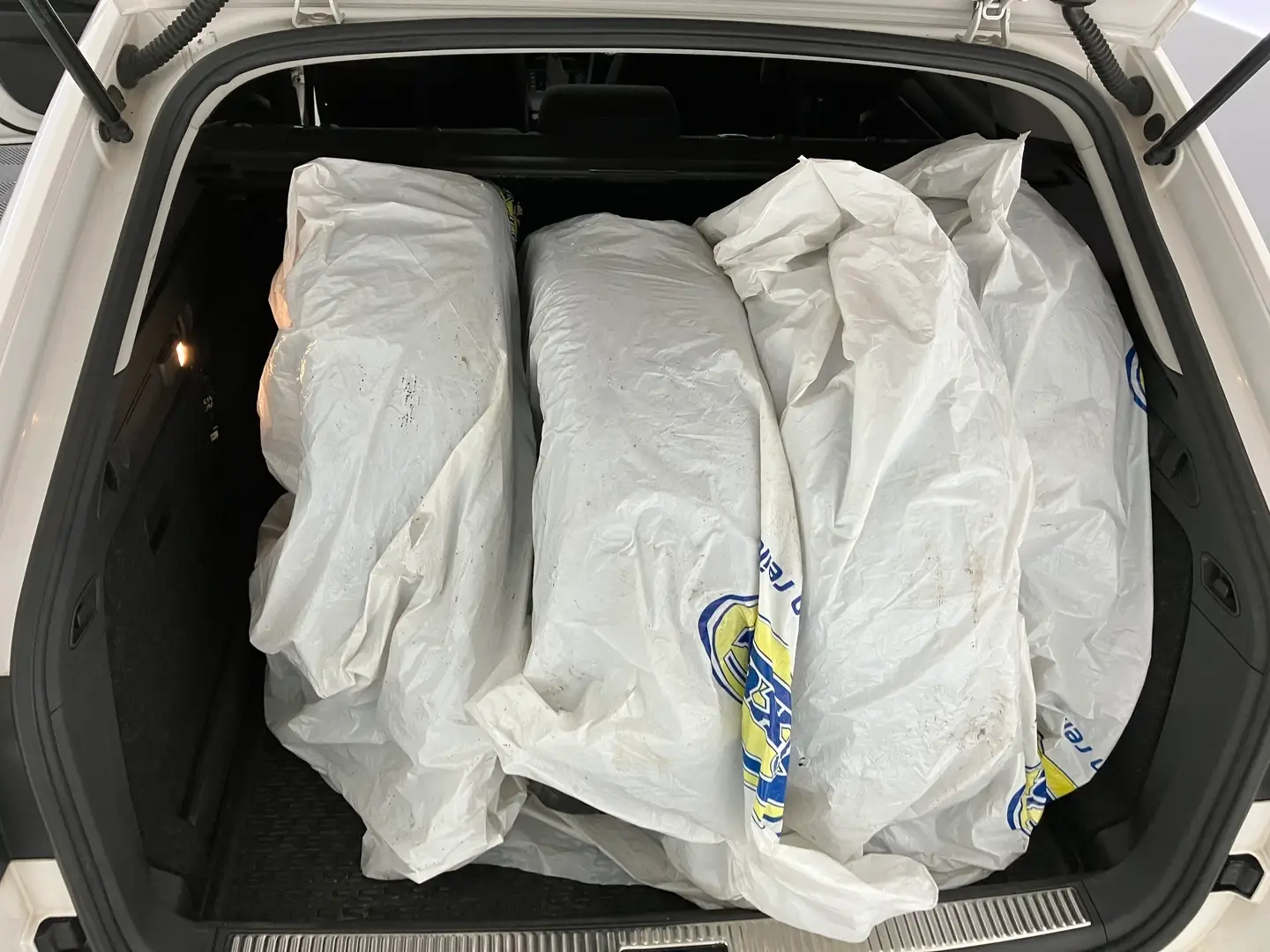 Car Image - 1GYt8zCfA90vLSVuf6sAfk