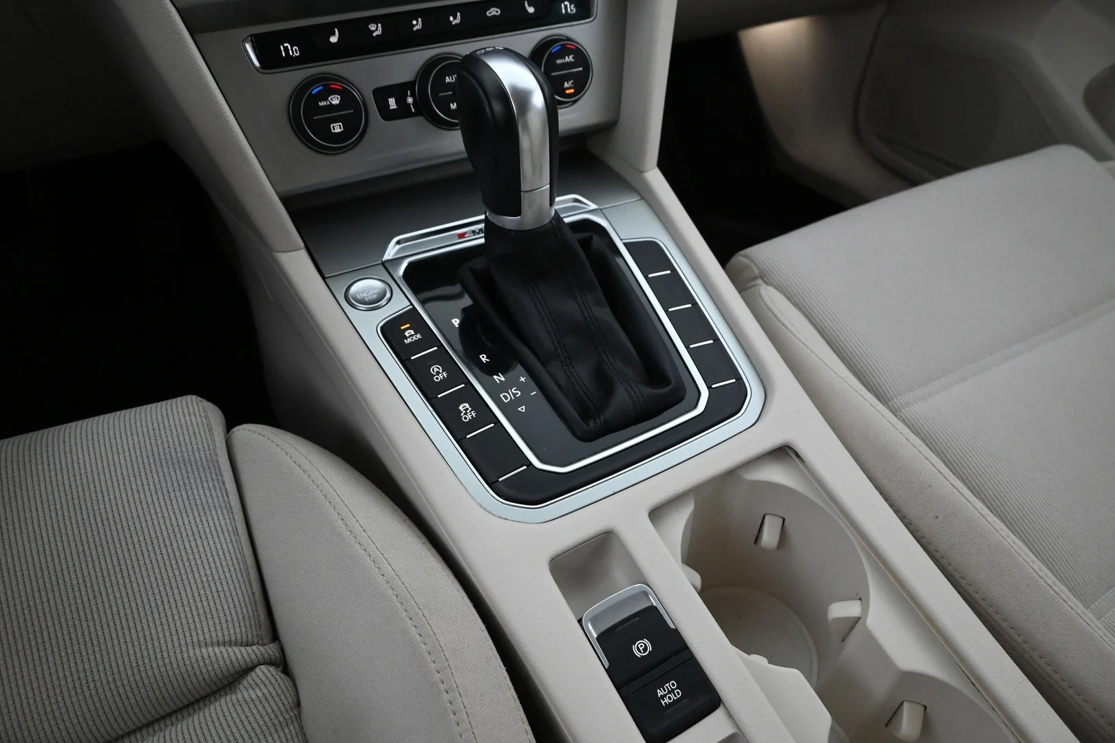 Car Image - 3wsH1015doqf0T1yXpbWpL