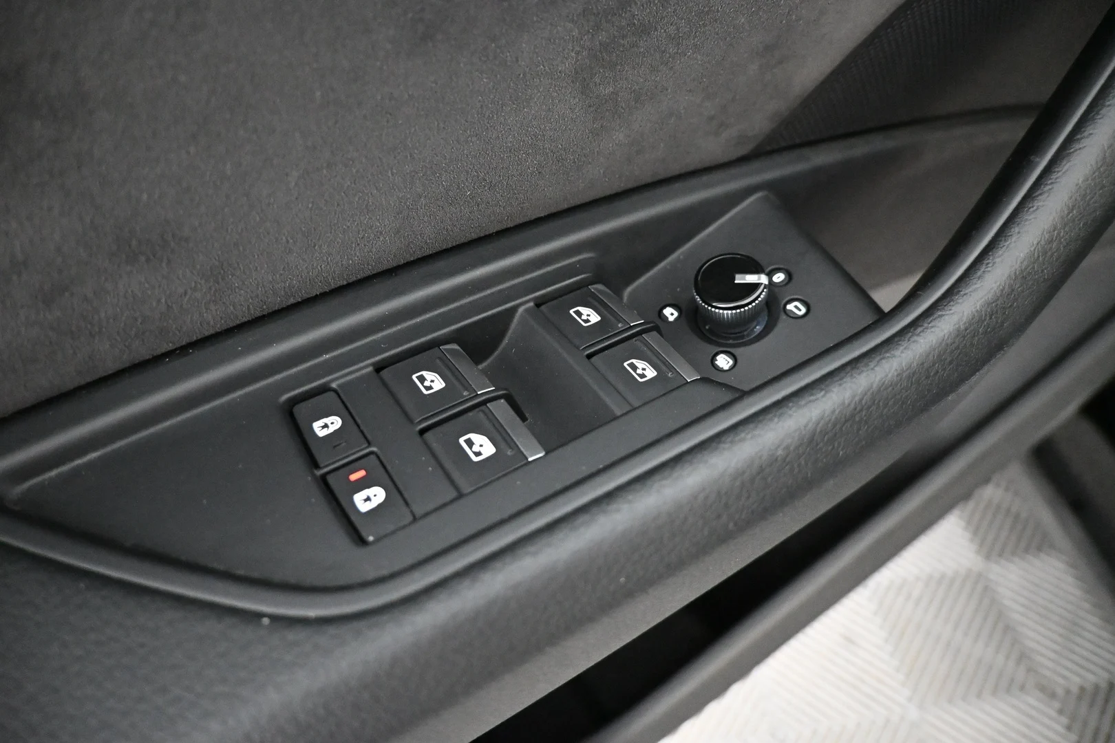 Car Image - 28FagtvhItZnIJ6KPV79wD