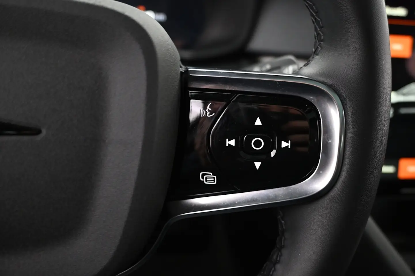 Car Image - WCKyEU7Kmb12rhhoJezgB