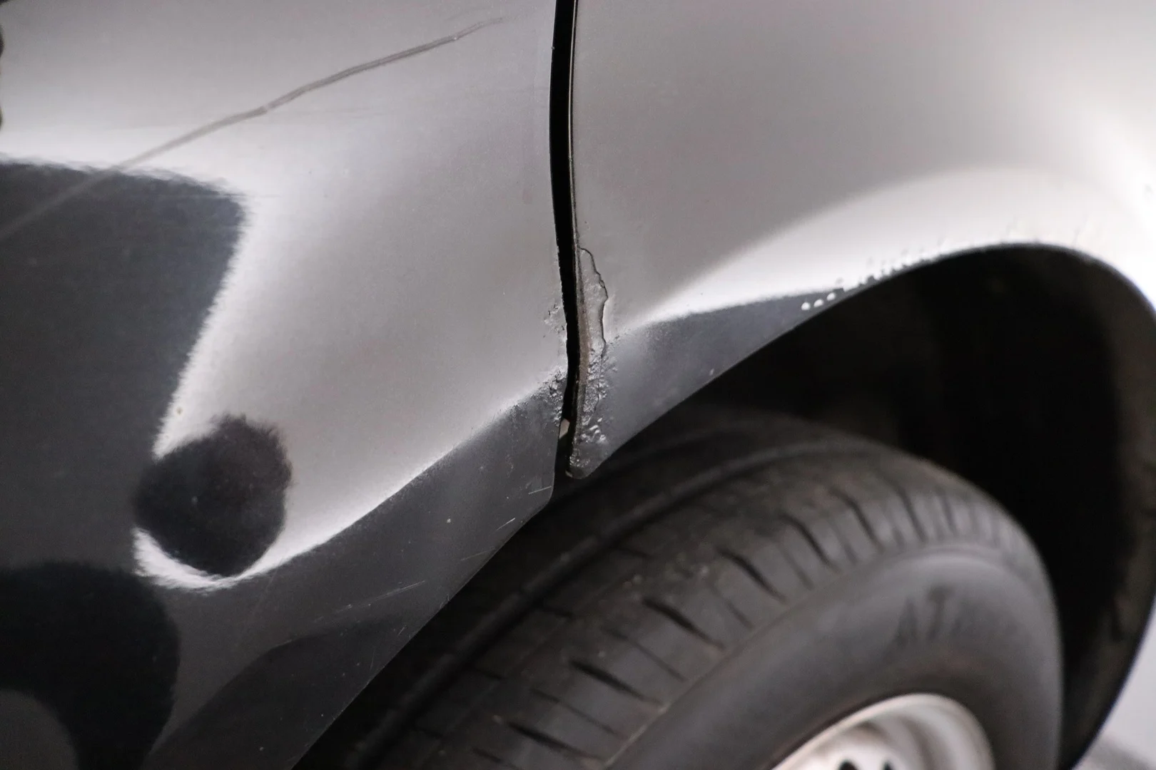 Car Image - 1FyS825JiXBvQPvA8qQqZD