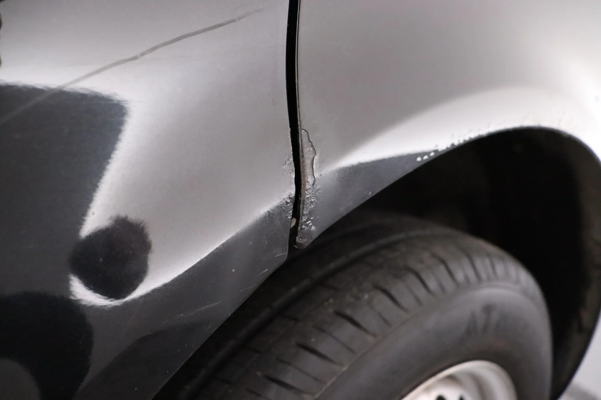 Car Image - 1FyS825JiXBvQPvA8qQqZD