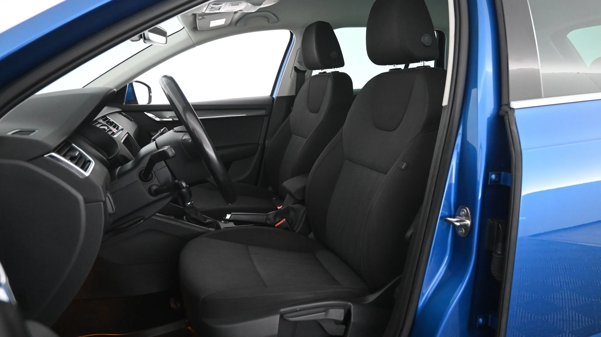 Car Image - 2urh8FMuVg50svF4eUa5vs