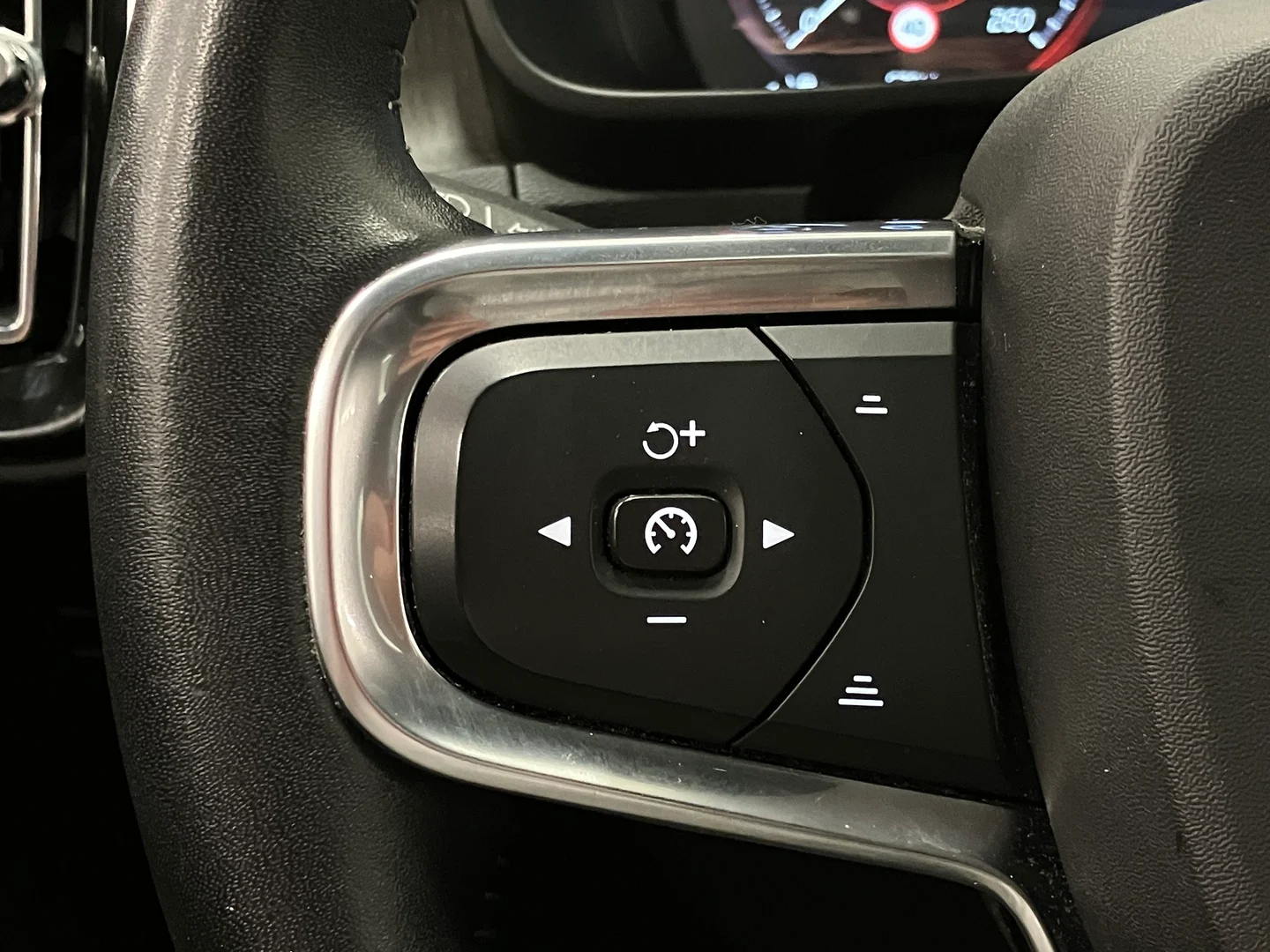 Car Image - 7qL1UHFvvz5qWrgBNFVtqe