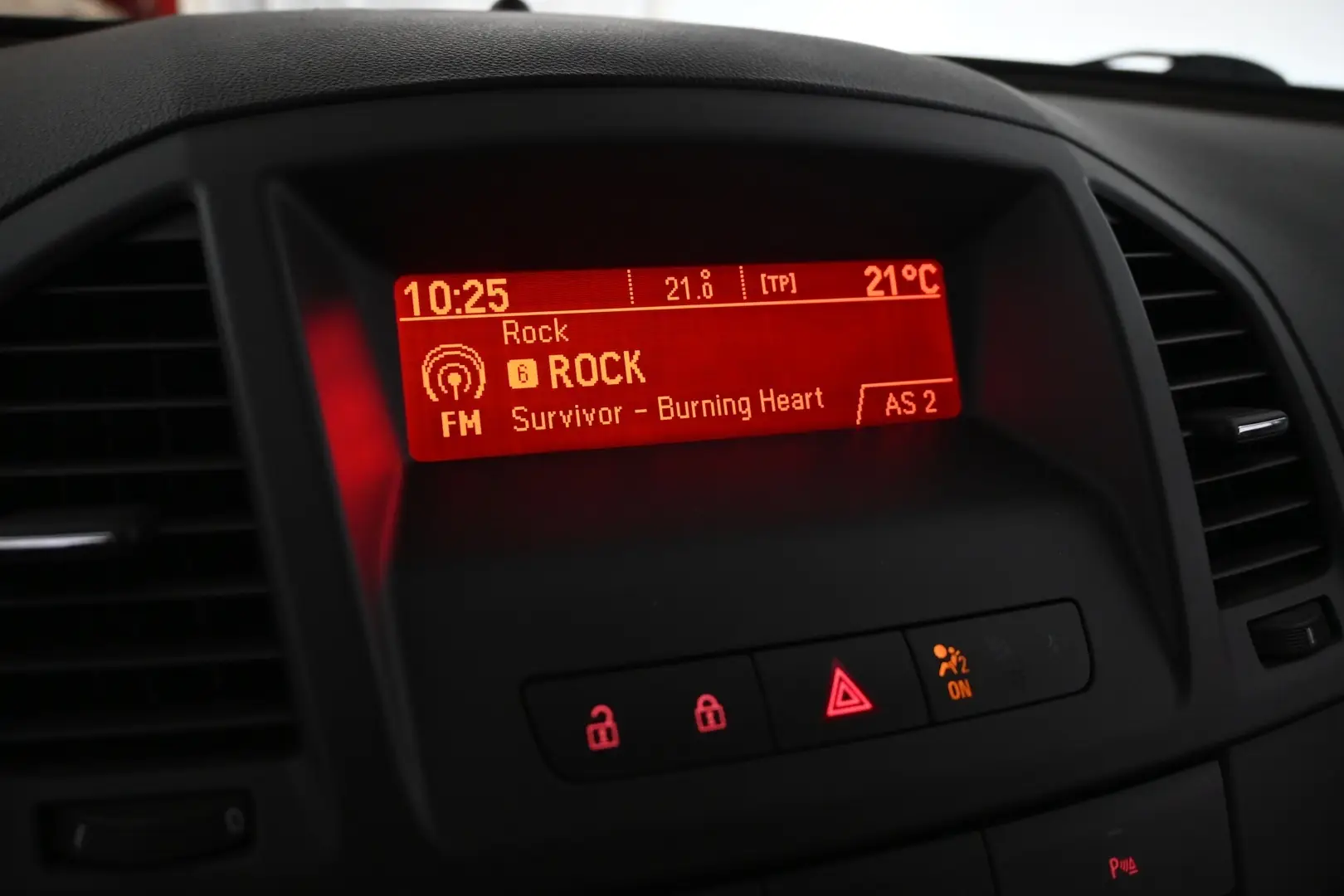 Car Image - 2IpuVD1ezPe0rUFaXTan5K