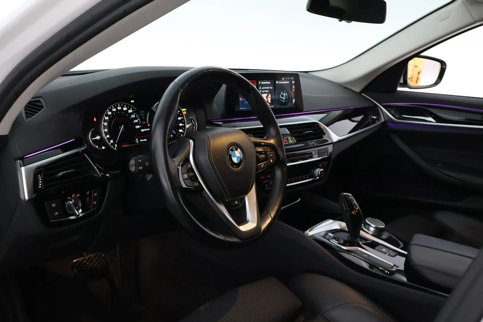 Car Image - 3VJGcqUdQ3wIakkW6Ta9Zp