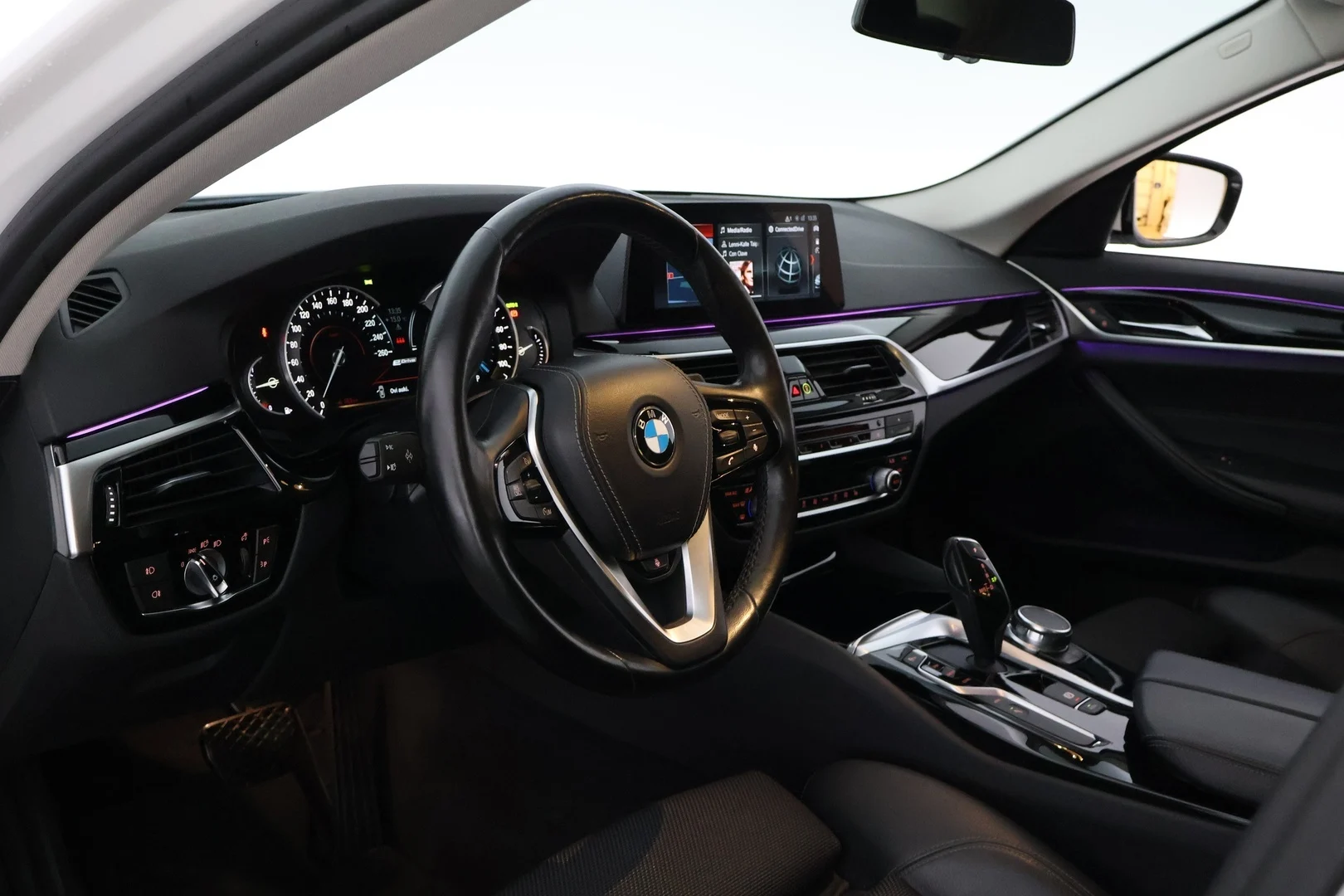 Car Image - 3VJGcqUdQ3wIakkW6Ta9Zp