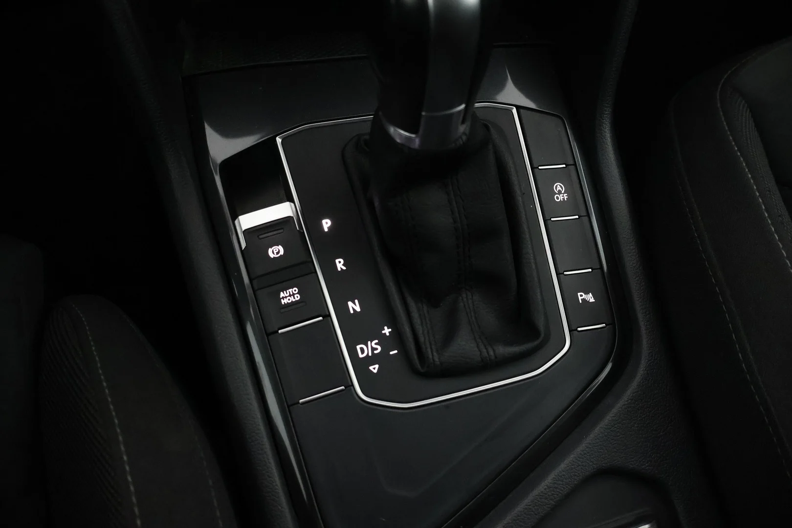 Car Image - 5GRo5ZRL3JkRlJHD28uqez