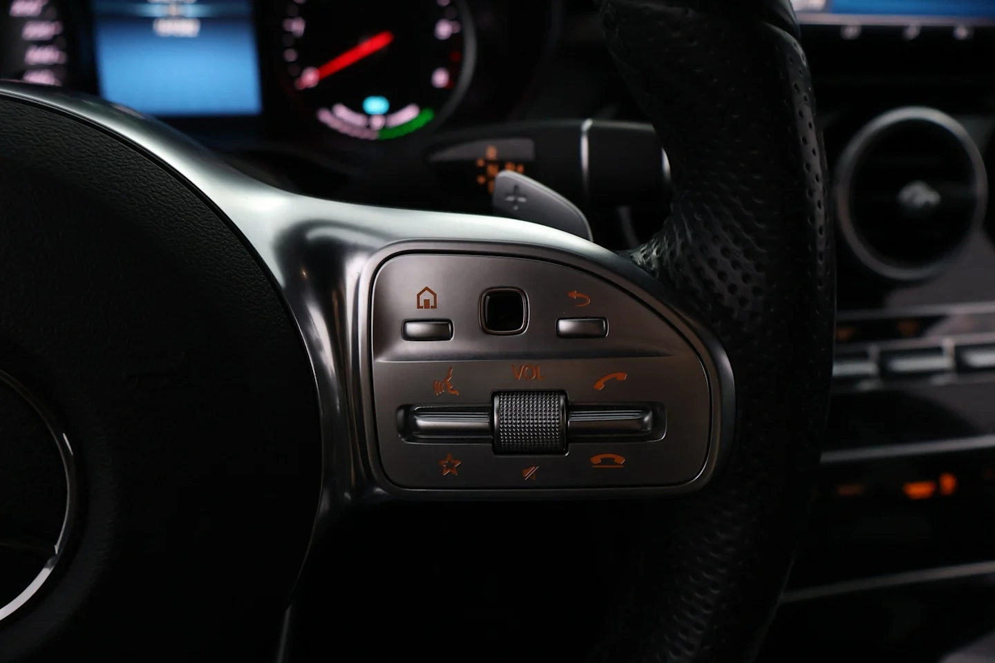 Car Image - vy95LyrUhFN5wewmFlvF1