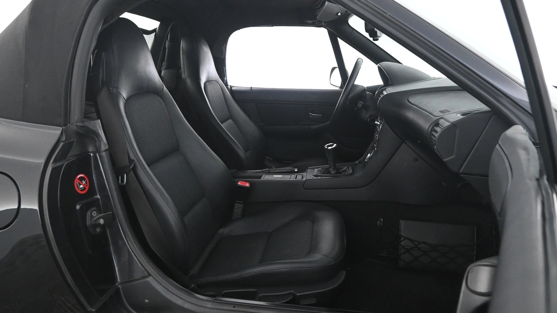 Car Image - 2BO1k5tU82i3FrjKZK7WkJ