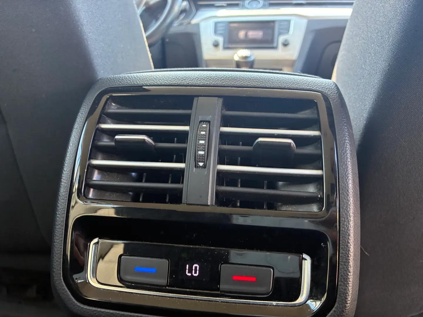 Car Image - 580qTQSA8WGdoVld9QSxGN