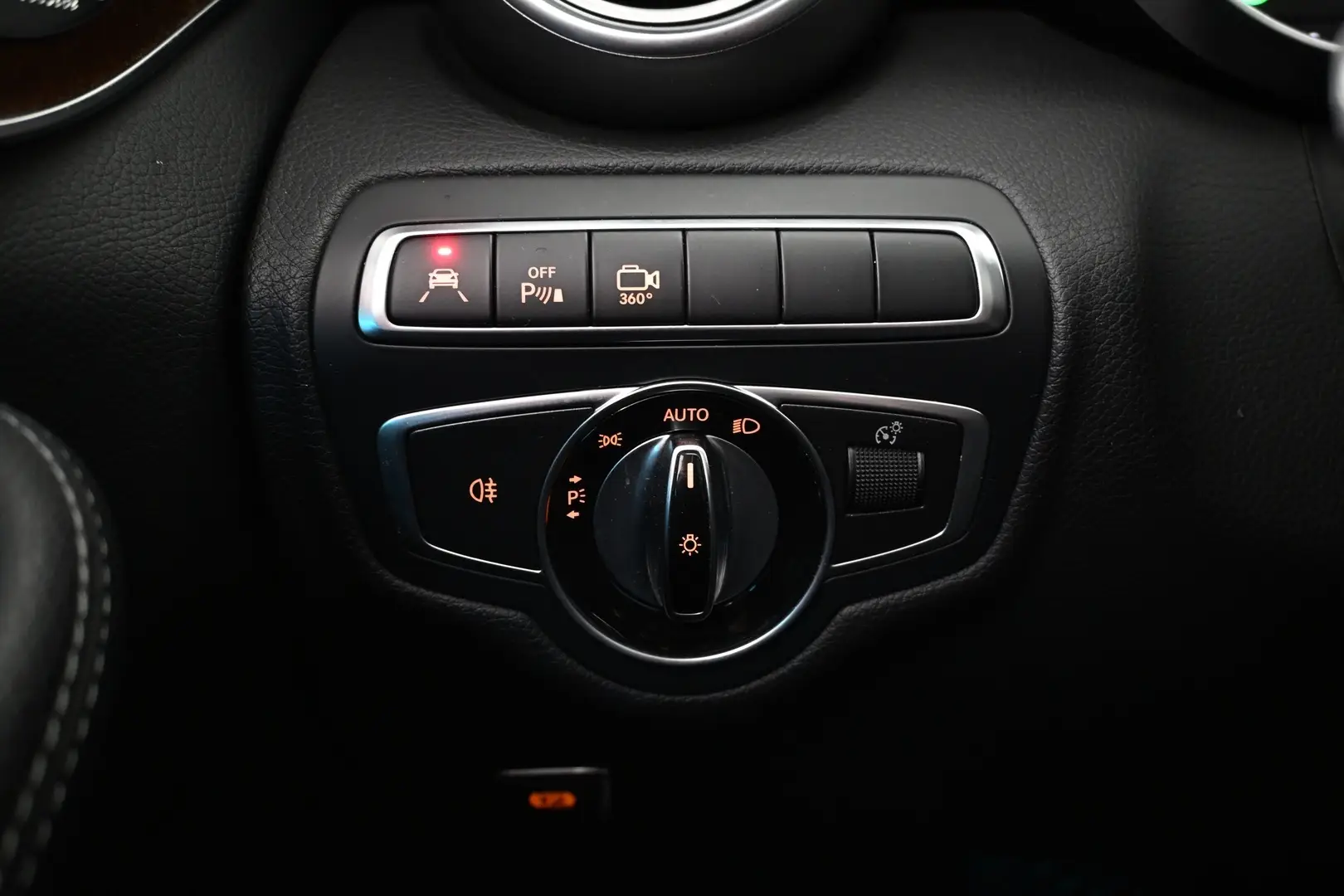 Car Image - 3kfjl9UGfJVYrH43SYrWDH