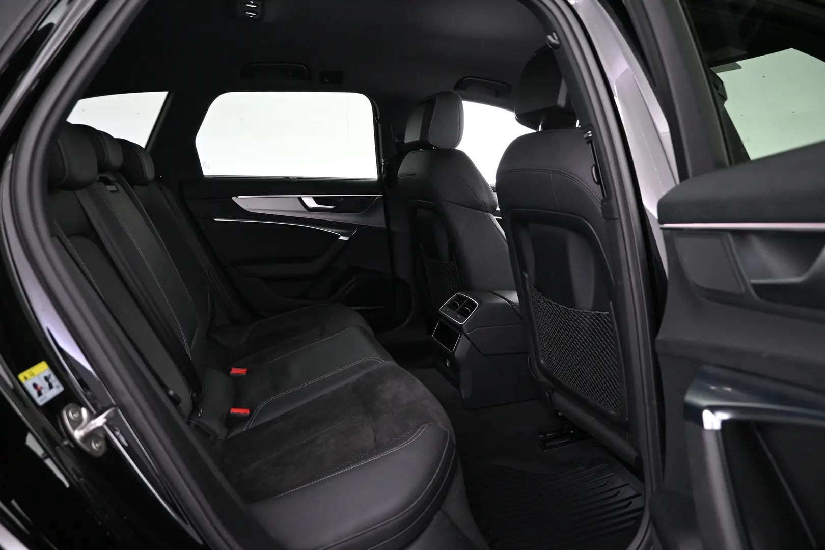 Car Image - 3p61YqqxrFykCHFbU9en6H