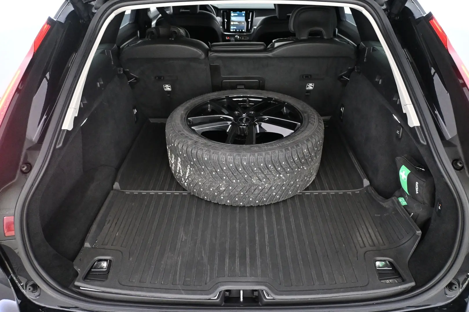 Car Image - 5v3Zqjsi1Gv4AfCHgsObTZ