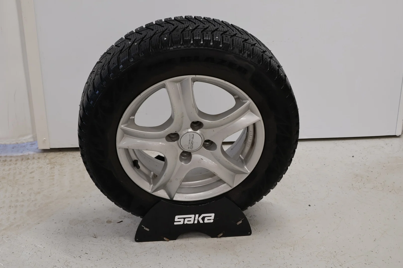 Car Image - VFlVBOvTwGPW4rTpNdj1x