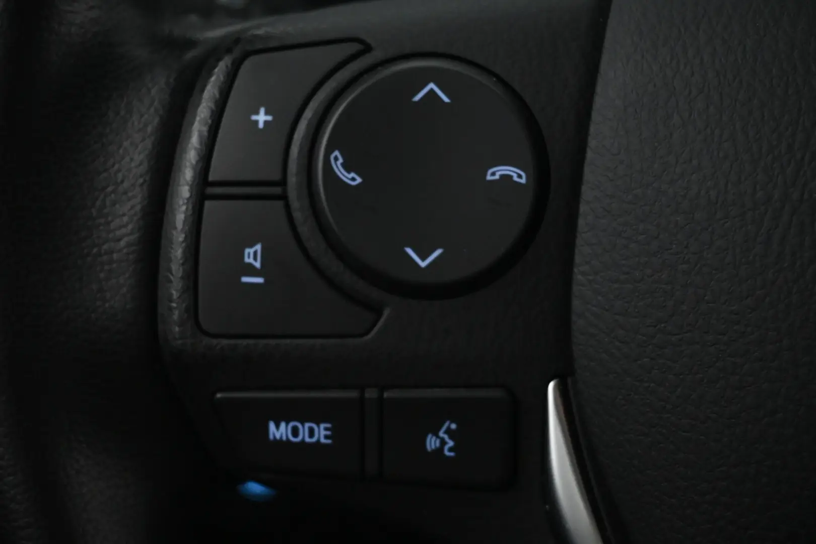 Car Image - 1pILO9s3HZHeh5y36mQdDI