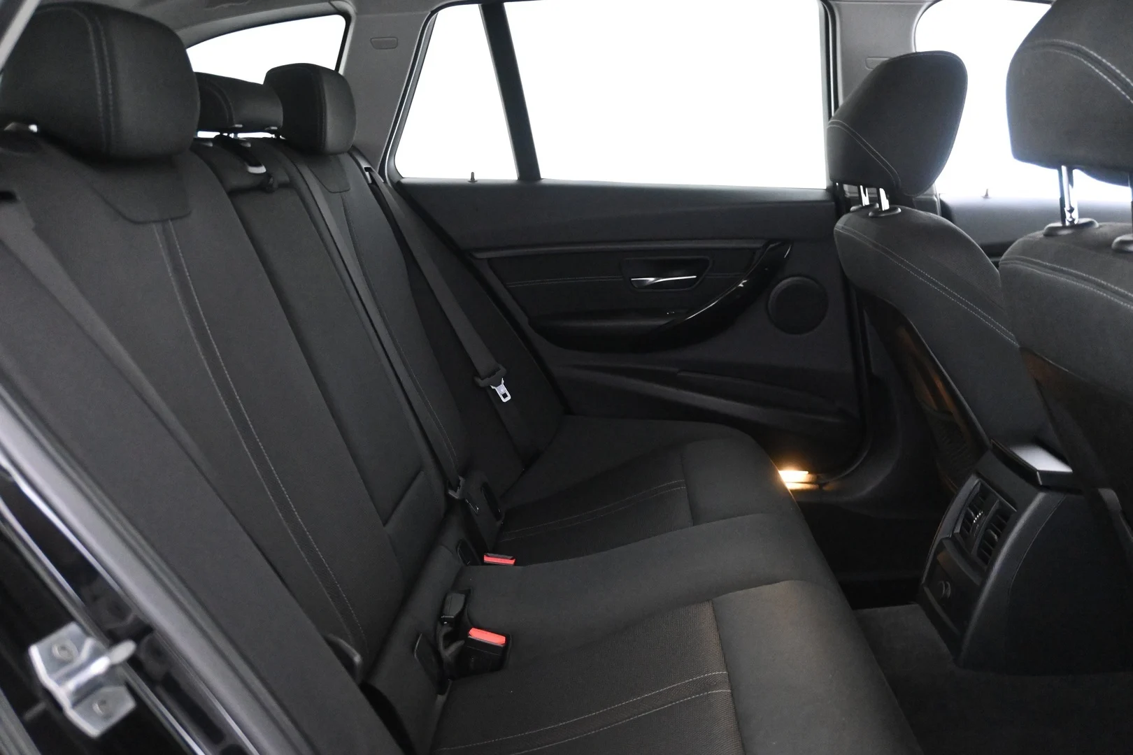 Car Image - 25AWNHigxFMcmtHFDzT5q5