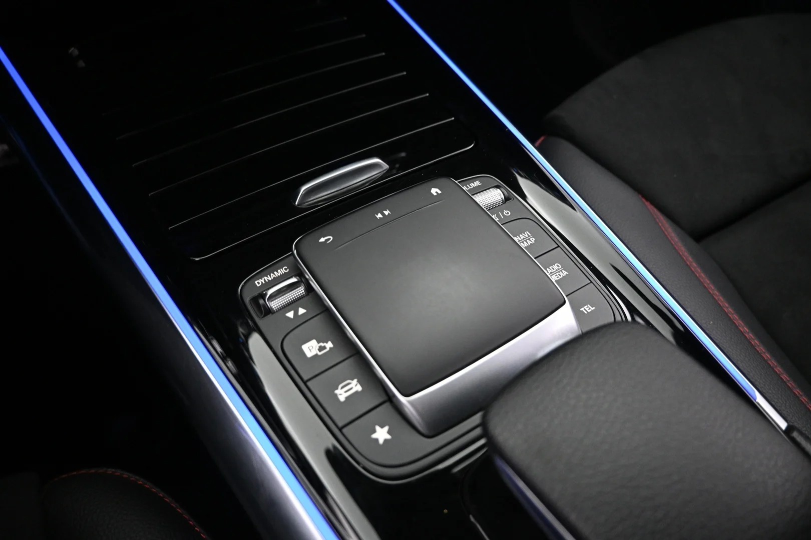 Car Image - 7r0ZUUwW10CieONI8LrYAX