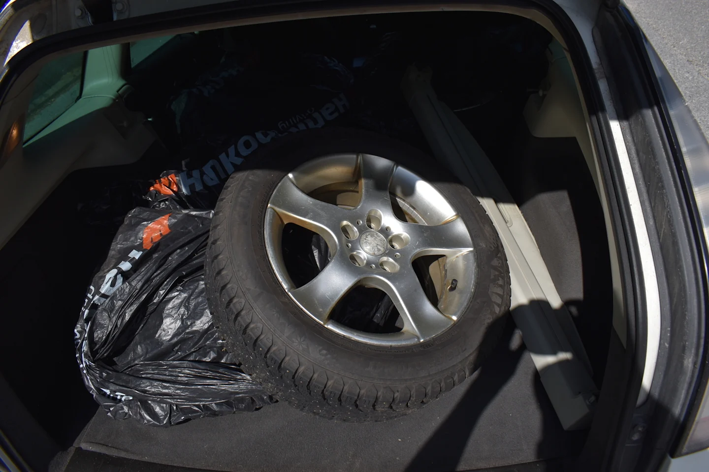 Car Image - 5AbJyASRdMcj7470RIL08k