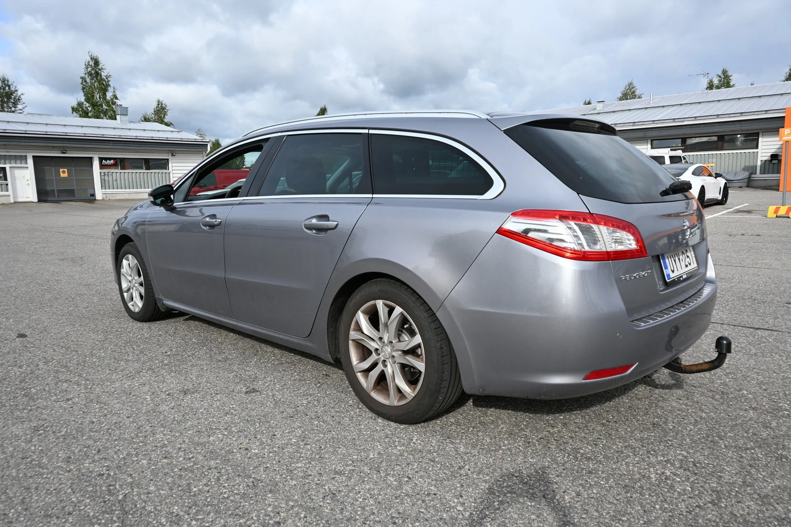 Car Image - 3gz1QEekTTh107A3EYpUco