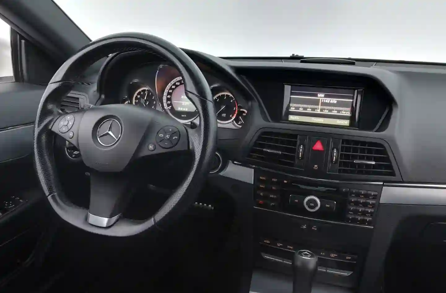 Car Image - eOtrXOnbG3N40wfuXa4ur