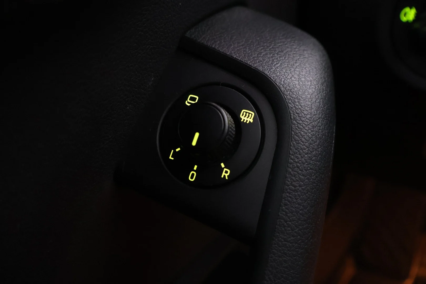 Car Image - 5ivPSMDD65bIRTDPOXkr3J