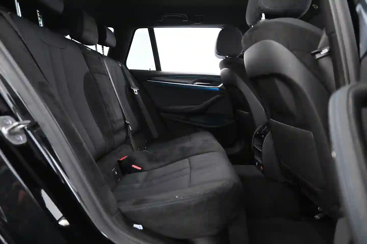 Car Image - 2o1gCc1g2a1InX1EMw4ngK