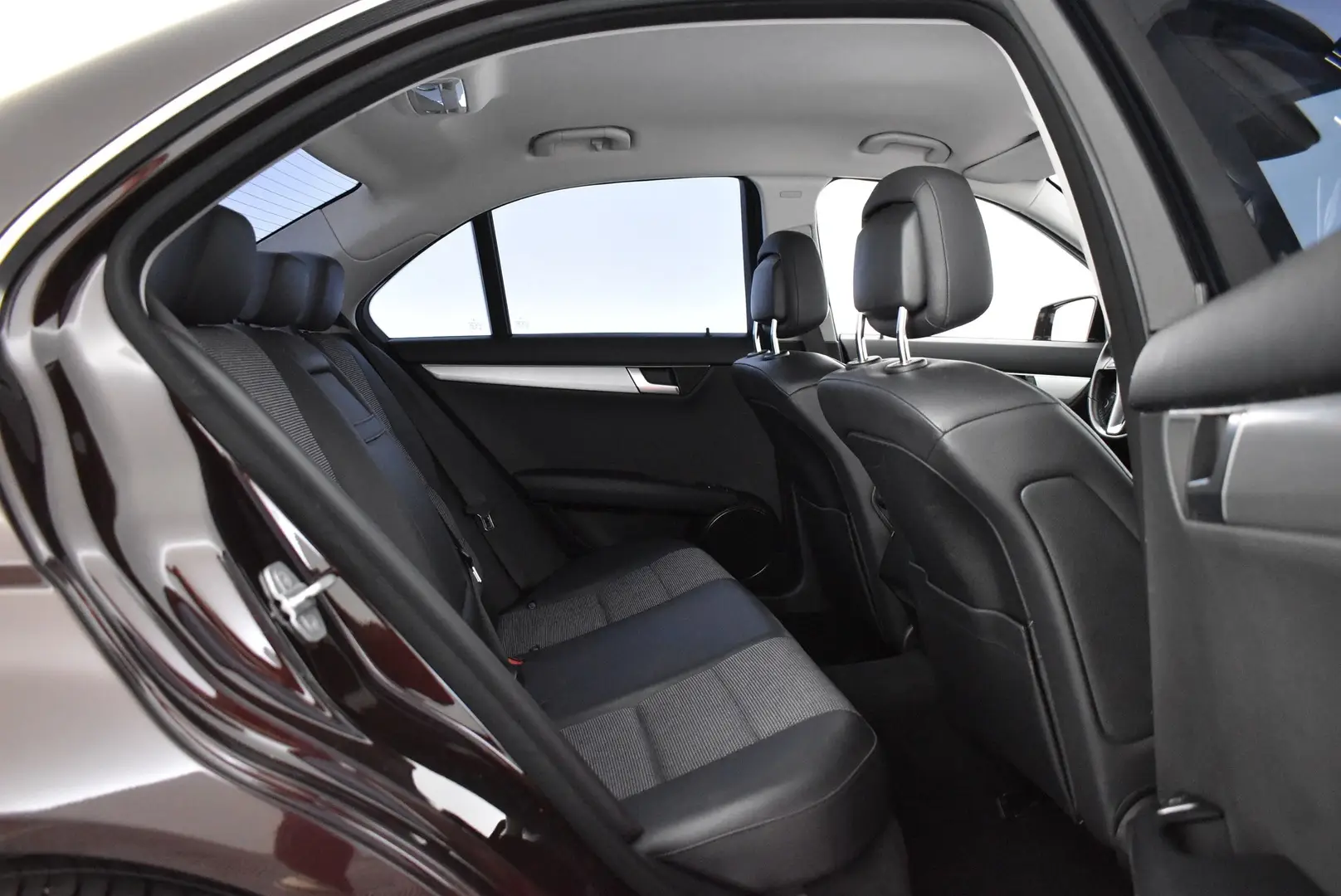 Car Image - 9pnsRtMAwZ7pae1Lvy67s