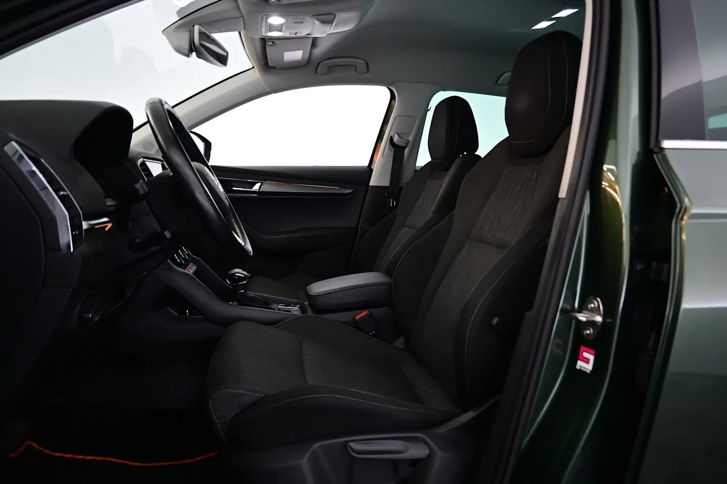Car Image - 1cvLyFUGNoJ42Rsc3Z0OyB