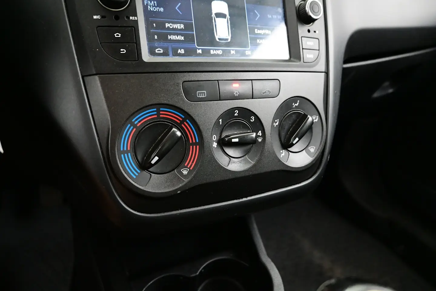 Car Image - 2b4iuUKLc3UuJ7hRTkjjoF