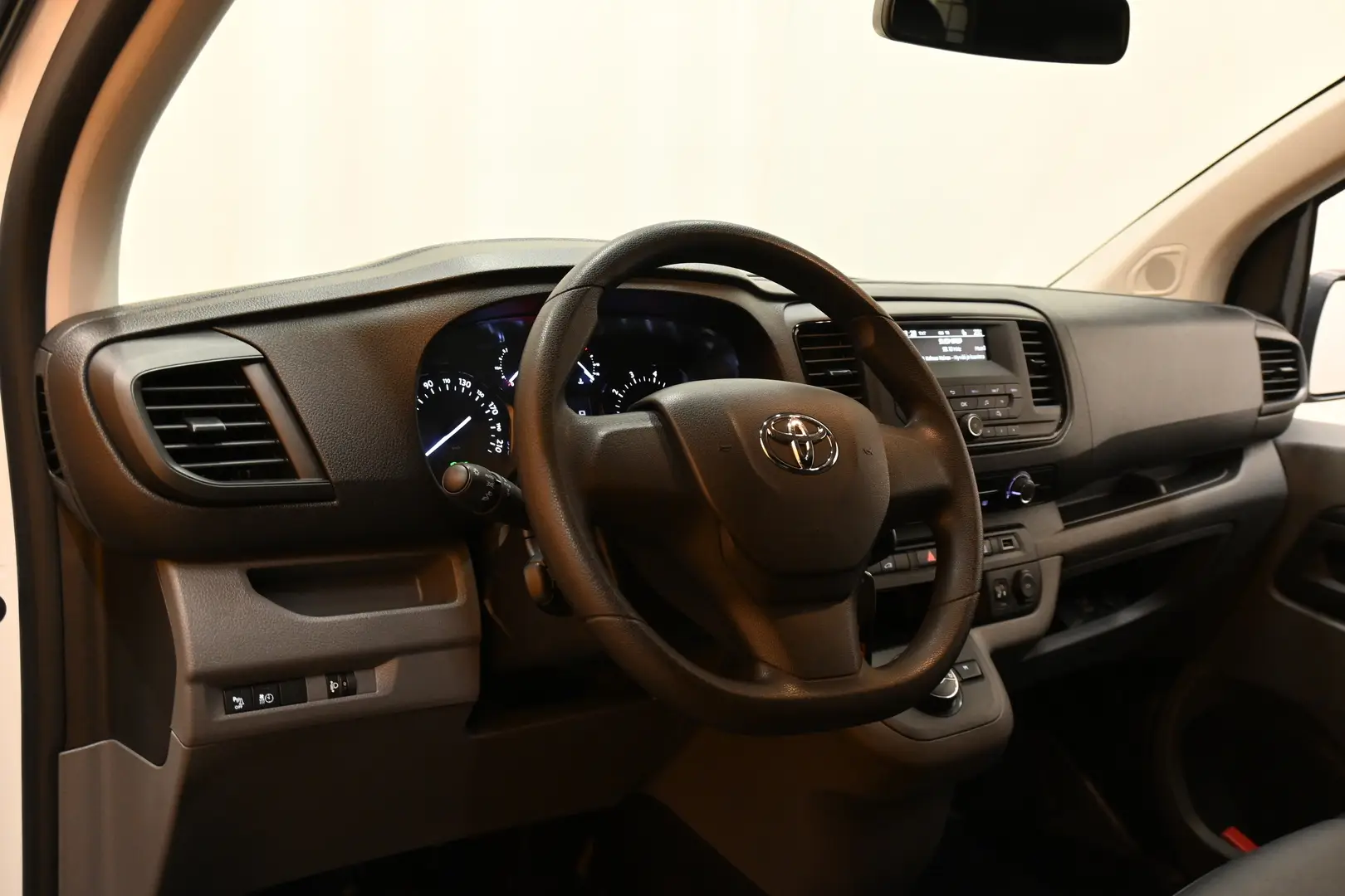 Car Image - 2oPVfkl1KgJVgvKasjnYLD