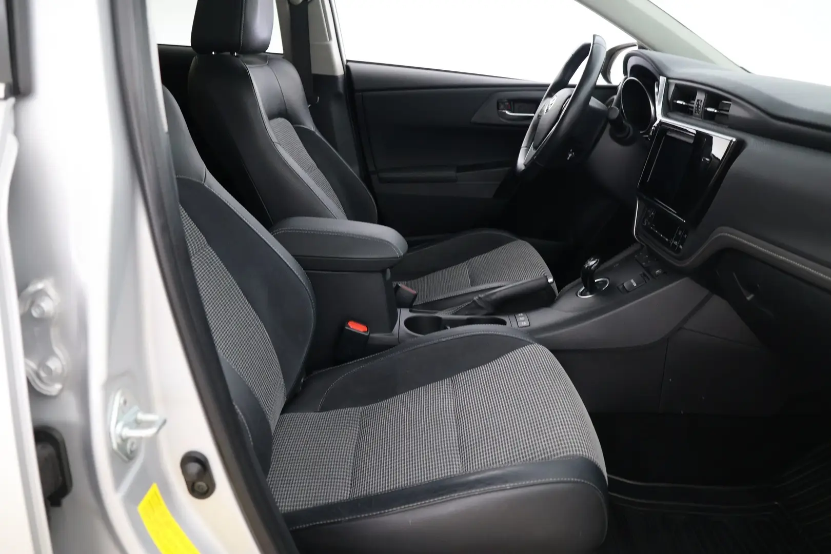 Car Image - 5TfhC5Zui6wQ5GUZ7k8Xtb