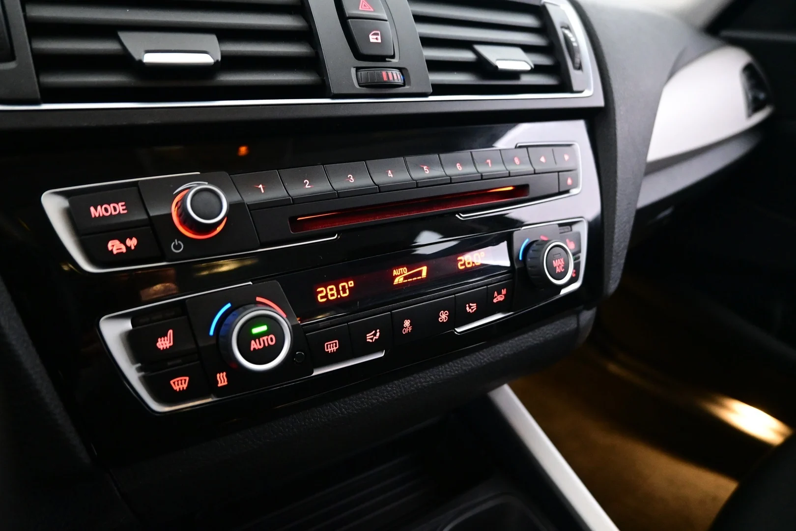 Car Image - 4dYq3wA14qiLDgQUPDrx3R