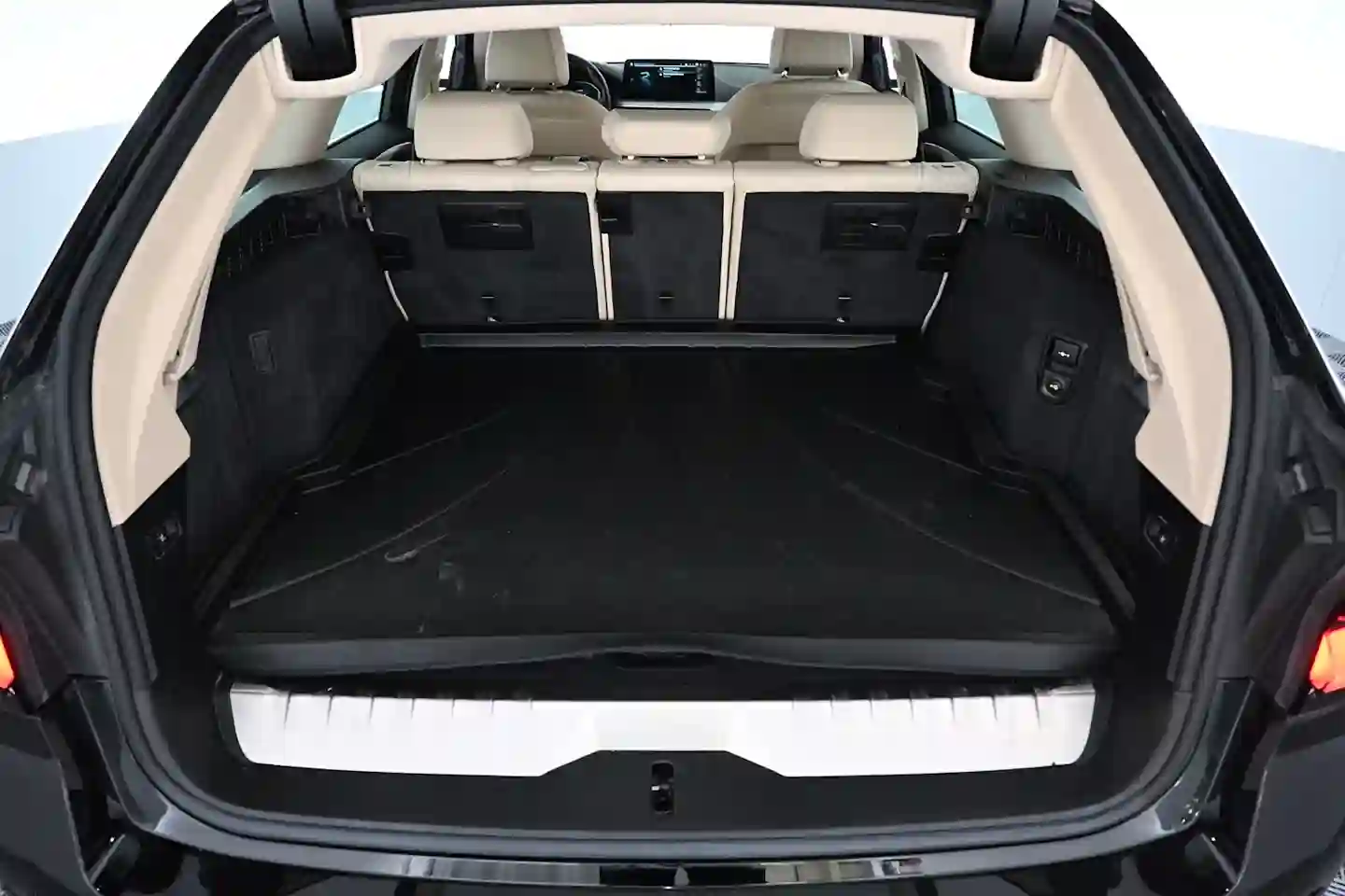 Car Image - 4gNejQff0KN2F72WuHxU8
