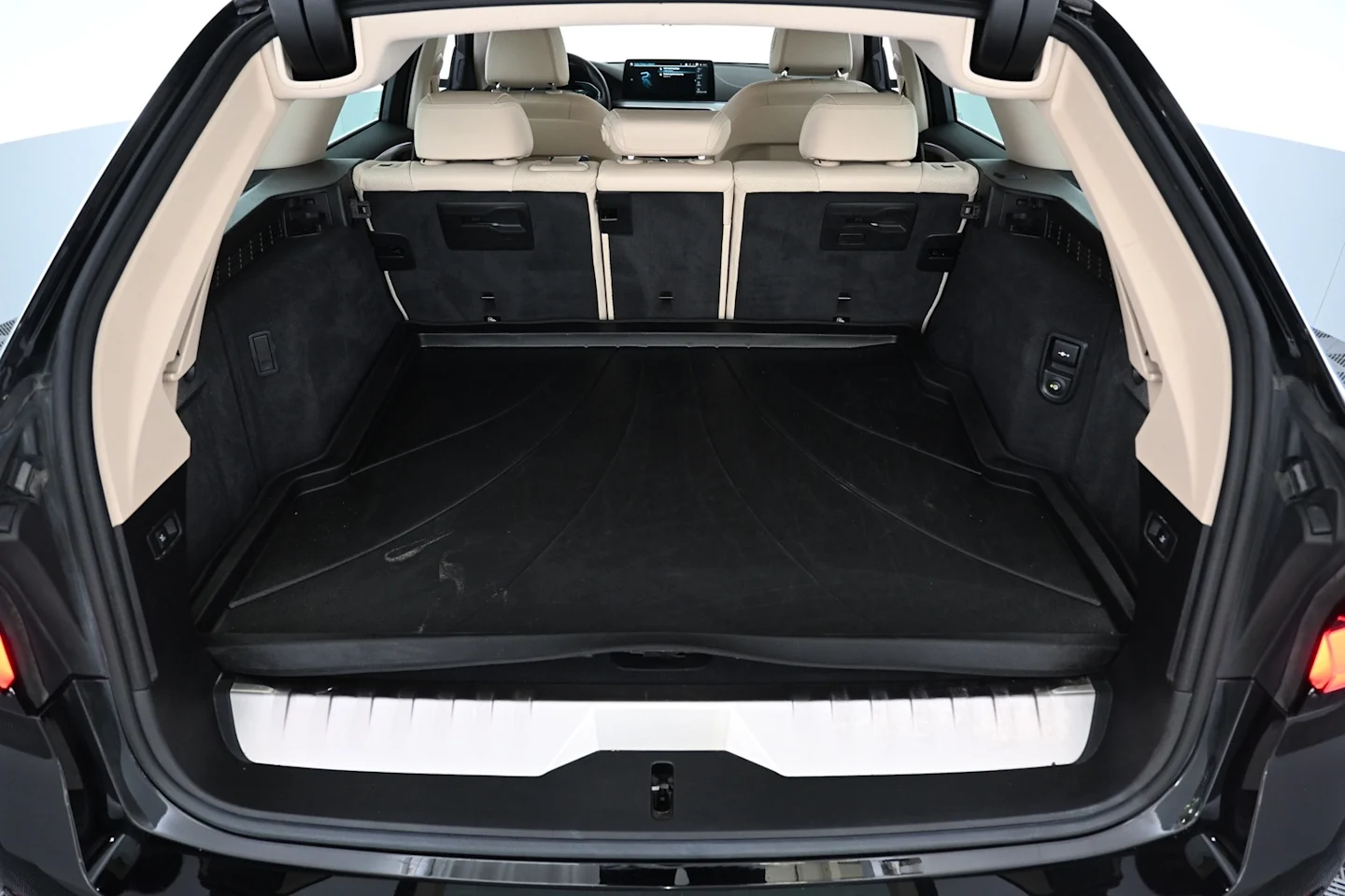 Car Image - 4gNejQff0KN2F72WuHxU8