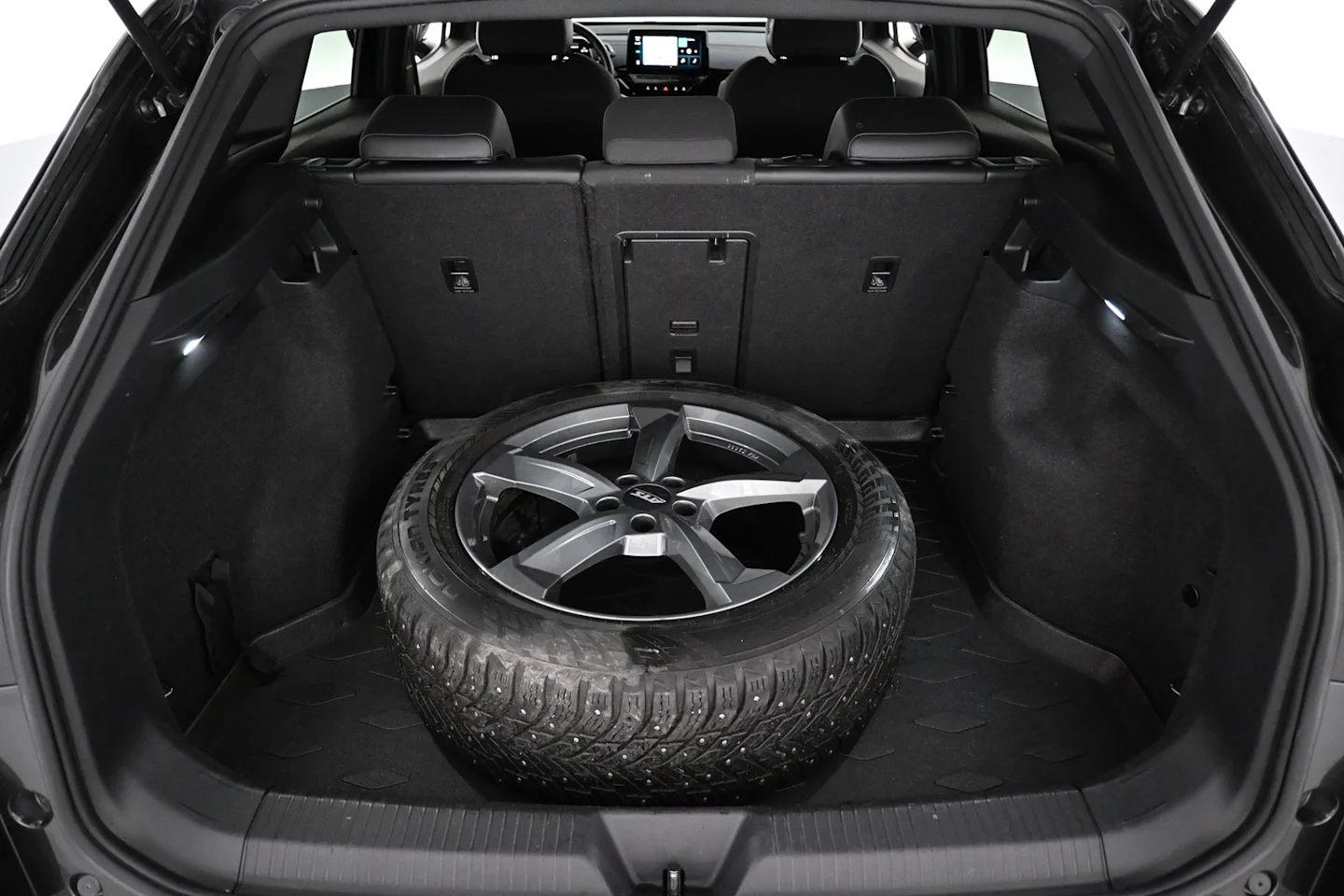 Car Image - 1V9bdqdoUmF9FiC5Aup7Av