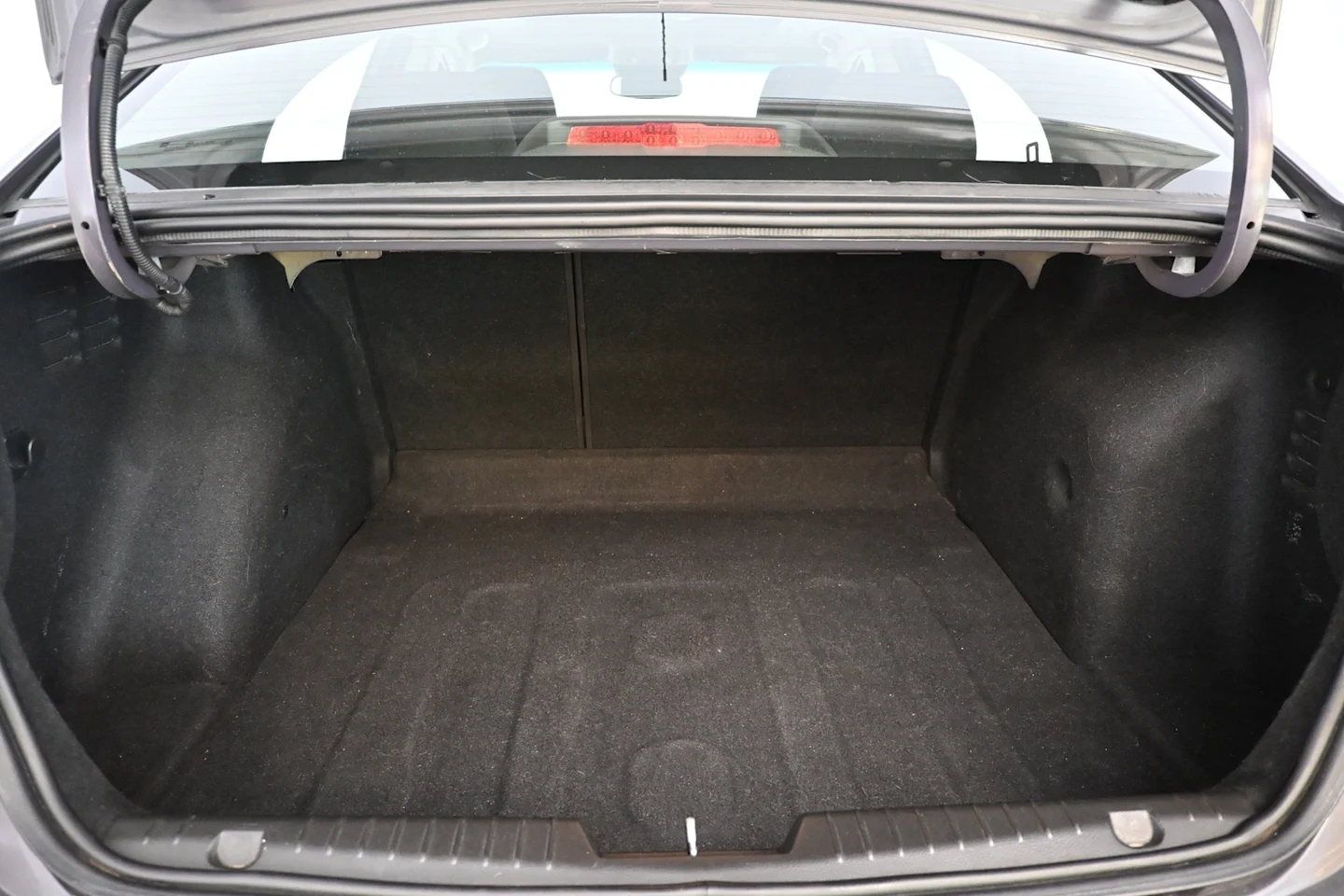 Car Image - 3k28J2OsPhugaIrLWHSPil