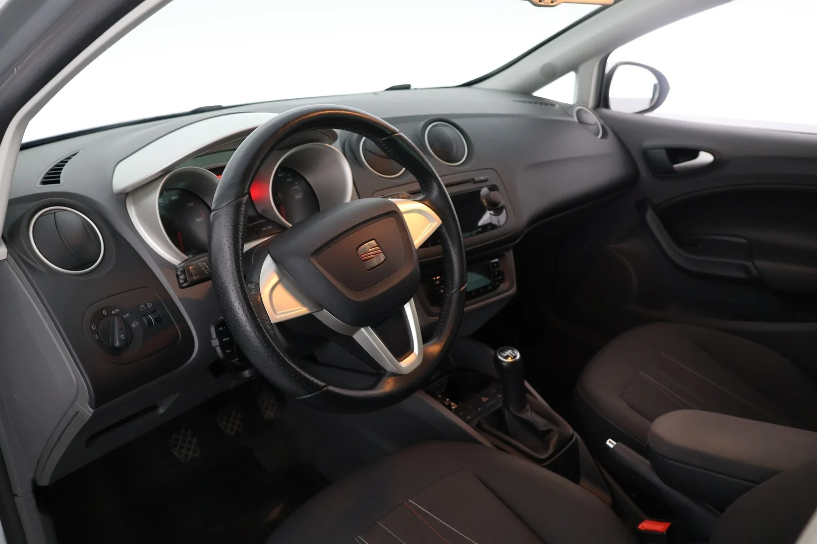 Car Image - 49gMXMx3WSwCCxqzQyrCCl