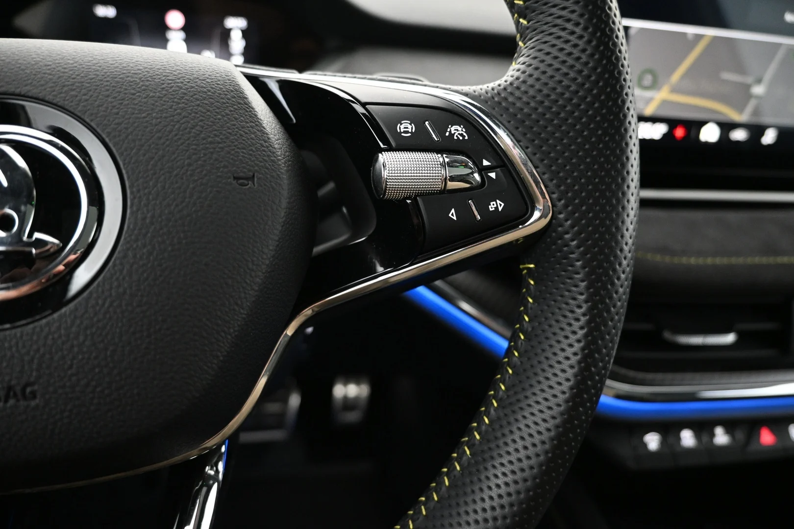 Car Image - 1kbSoFtUINE9LelmyXzpzg