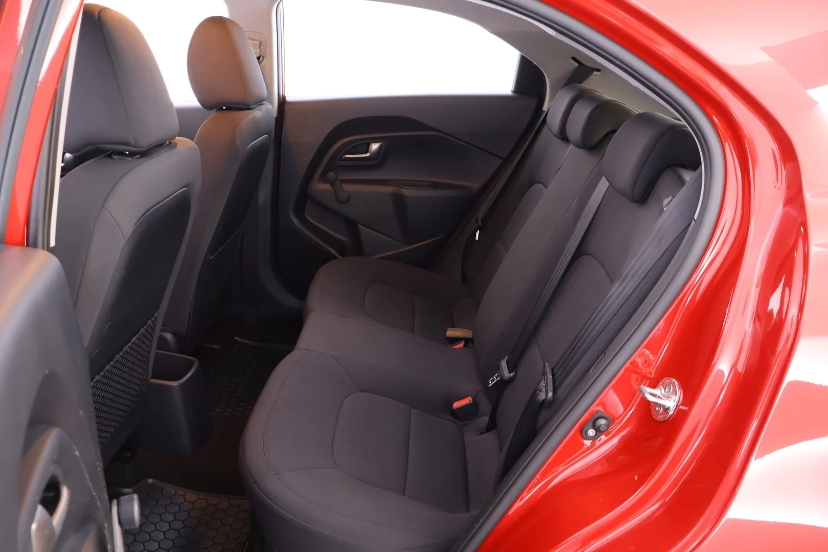 Car Image - 20EQLr3wJFuEdHnRezTPSs