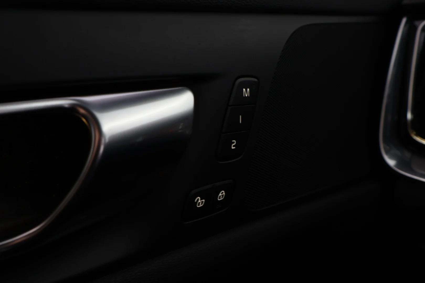 Car Image - 1tR7L4nBzhSkhwUS1mS2nc